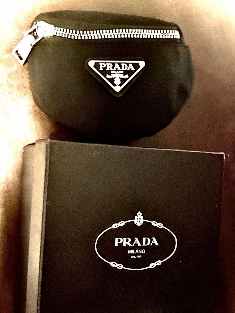 🖤 Prada Nylon Wrist Pouch + box 🪙